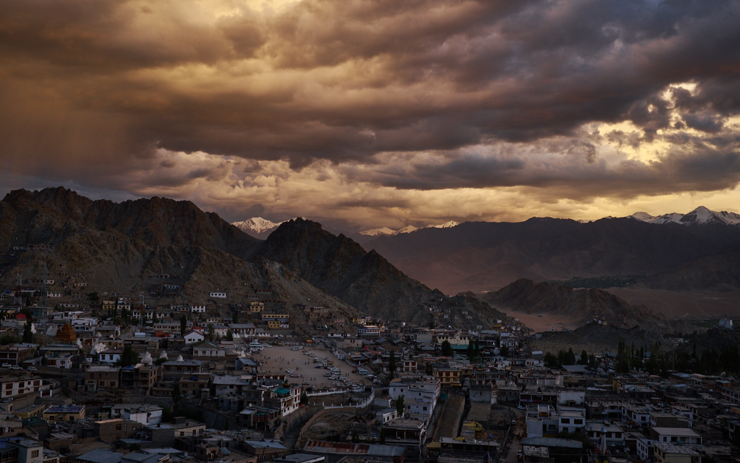 Ladakh . Fuji X100S . 23mm . f/11 . 1/64” . ISO 500
