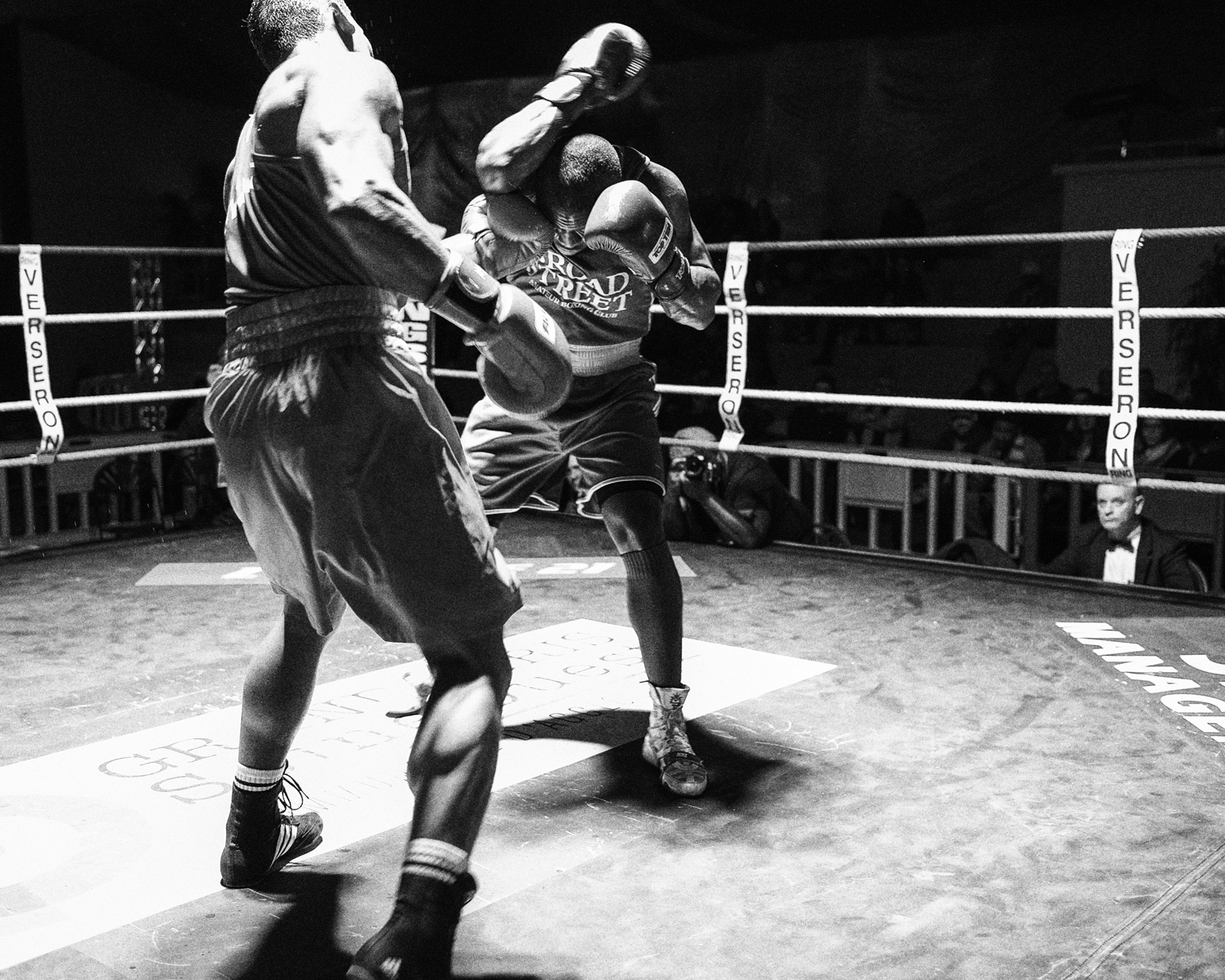 Championat de Boxe 1/2Finale, J.L.Mosquea - S.Lele, 81 kg, Aulnay-sous-Bois, France