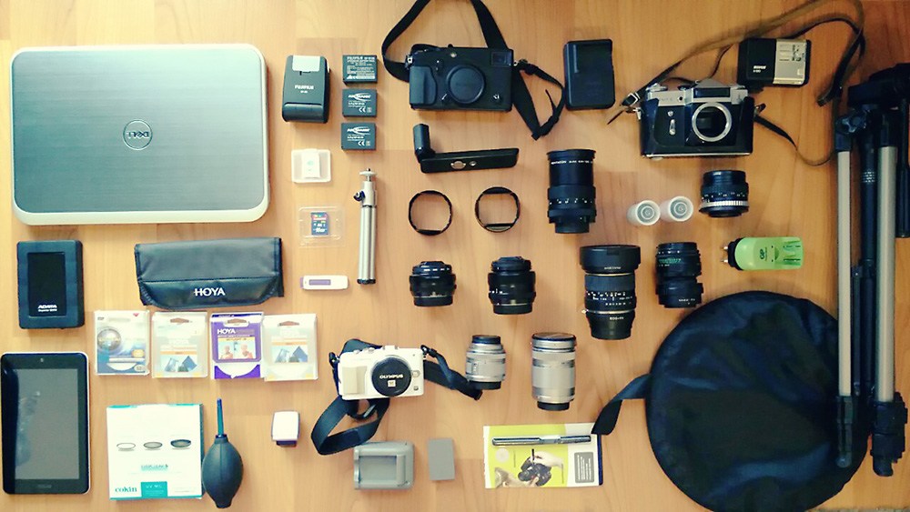 5 pieces of gear I carry in my photo bag
