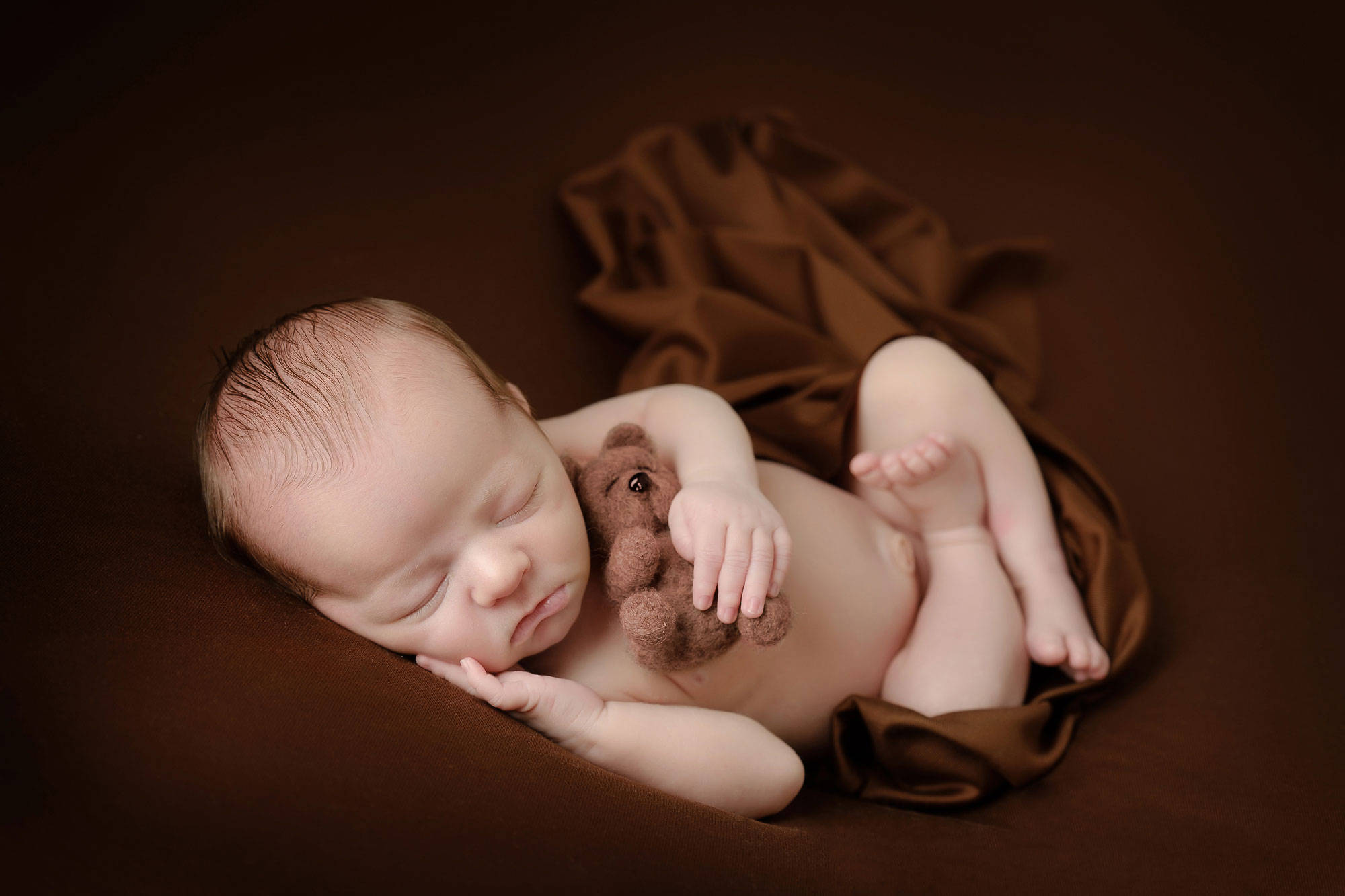 Mini Memories: Interview with Elli Cassidy, Maternity & Newborn Photographer