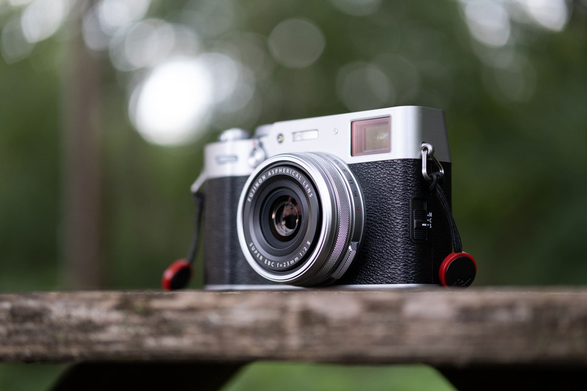 Embracing imperfection with the Fujifilm X100V: A photo walk at Dusk